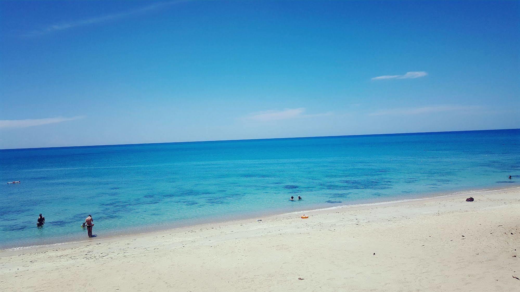 Amity Beach Resort Maret المظهر الخارجي الصورة