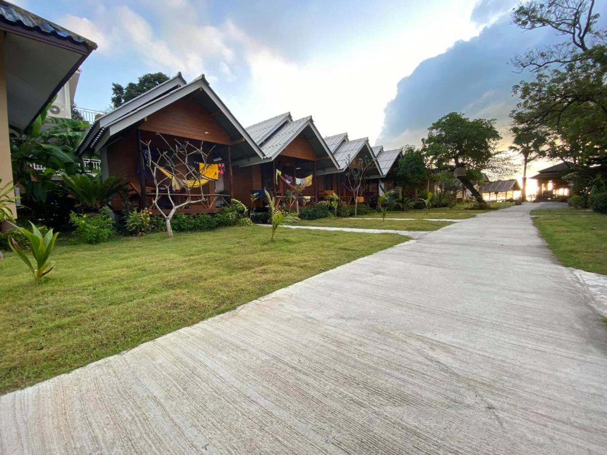 Amity Beach Resort Maret المظهر الخارجي الصورة